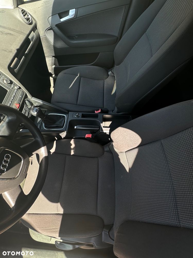 Audi A3 Sportback 1.9 TDI DPF Ambiente - 12