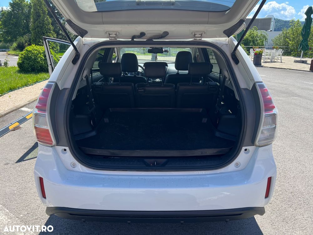 Toyota Prius+ - 9