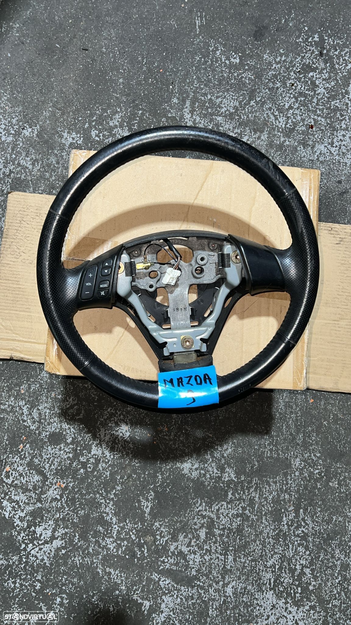 Volante Mazda 3 - 1