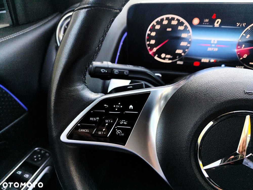 Mercedes-Benz GLB - 17