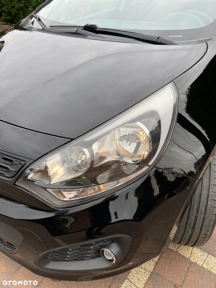 Kia Rio 1.4 L - 15