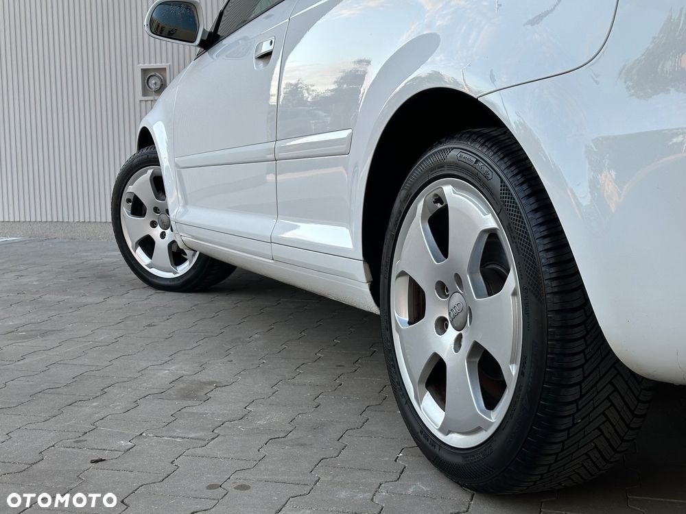 Audi A3 3-drzwiowe 1.6 TDI DPF Ambition - 18
