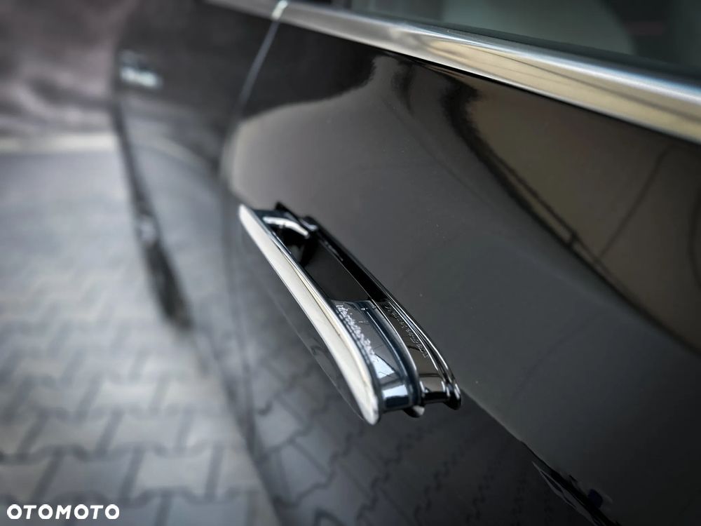 Mercedes-Benz Klasa E 220 d mHEV 4-Matic AMG 9G-Tronic - 17