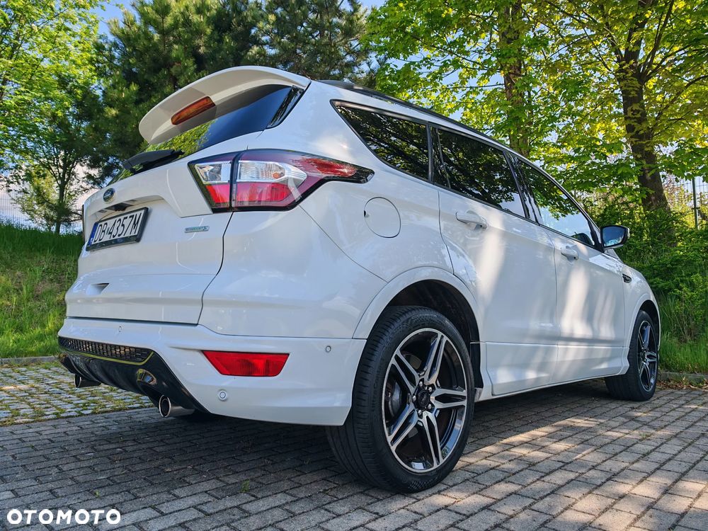 Ford Kuga 1.5 EcoBoost 2x4 ST-Line - 14