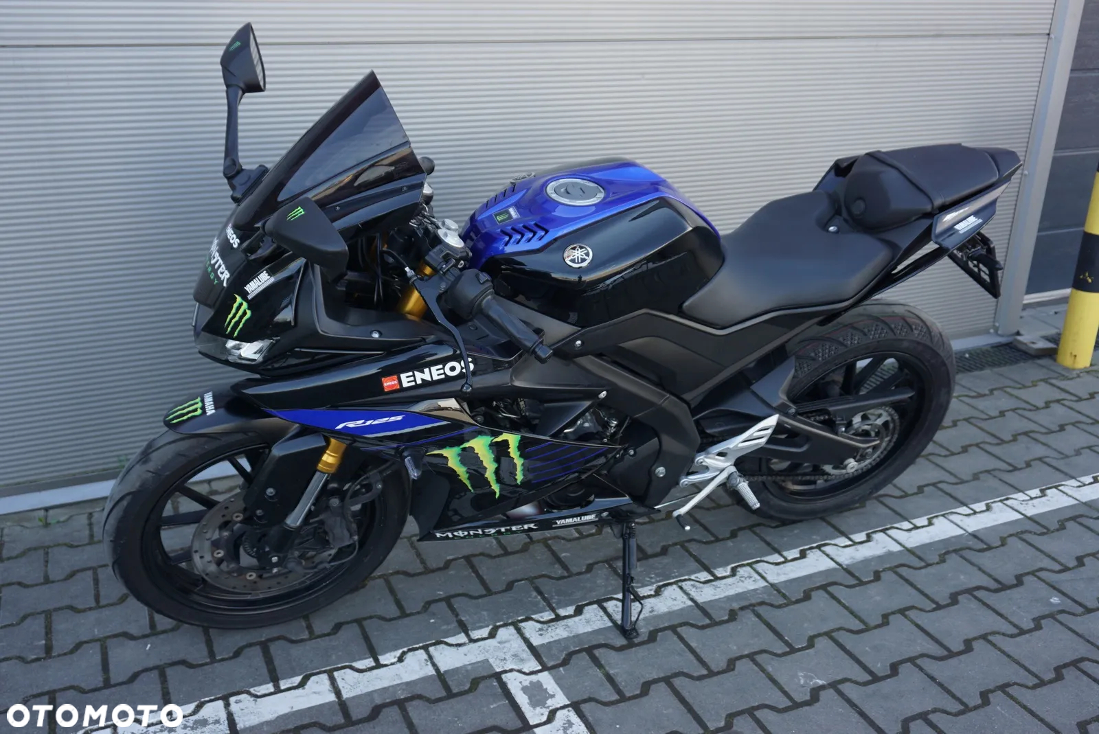 Yamaha YZF - 11