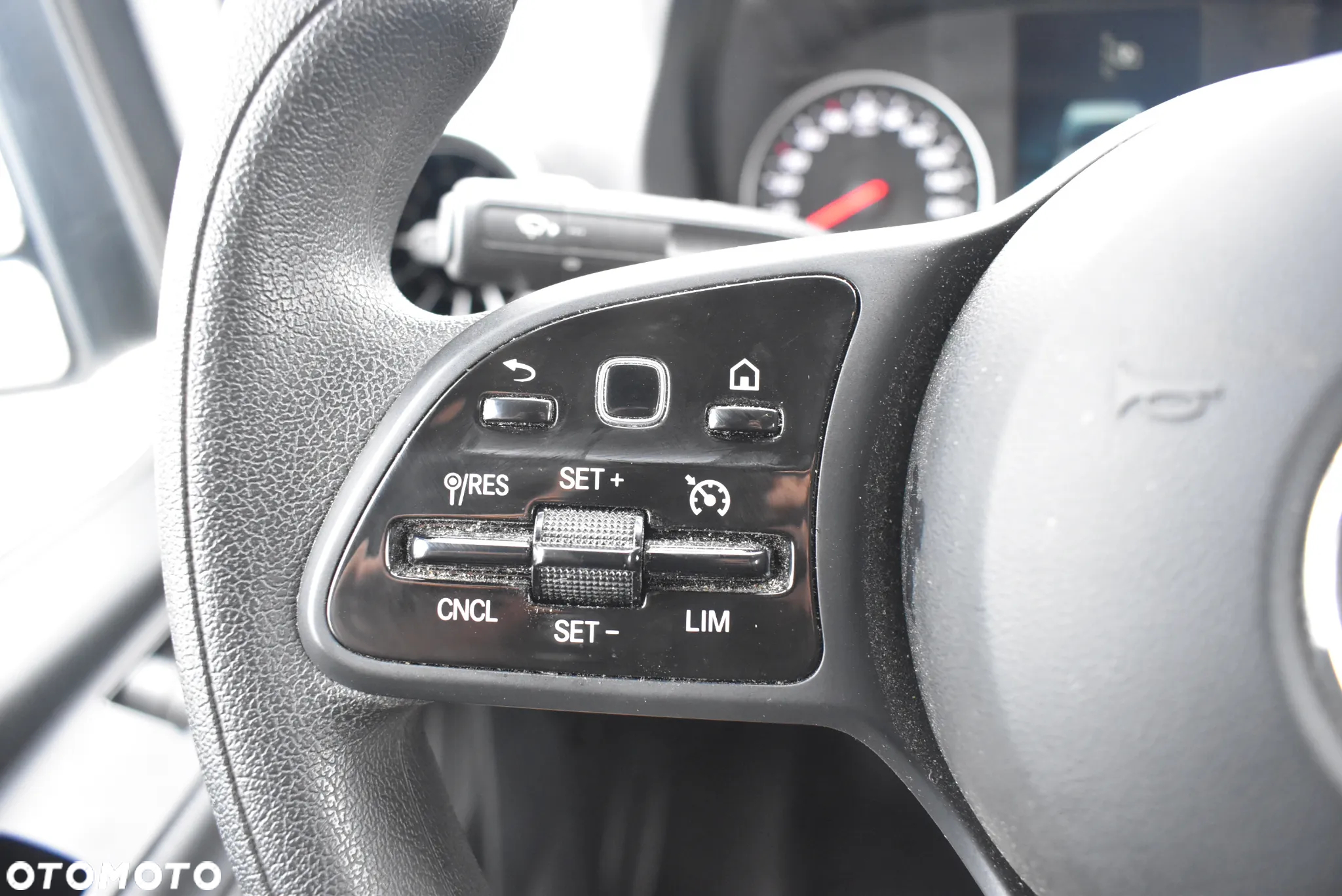 Mercedes-Benz SPRINTER 317 - 20