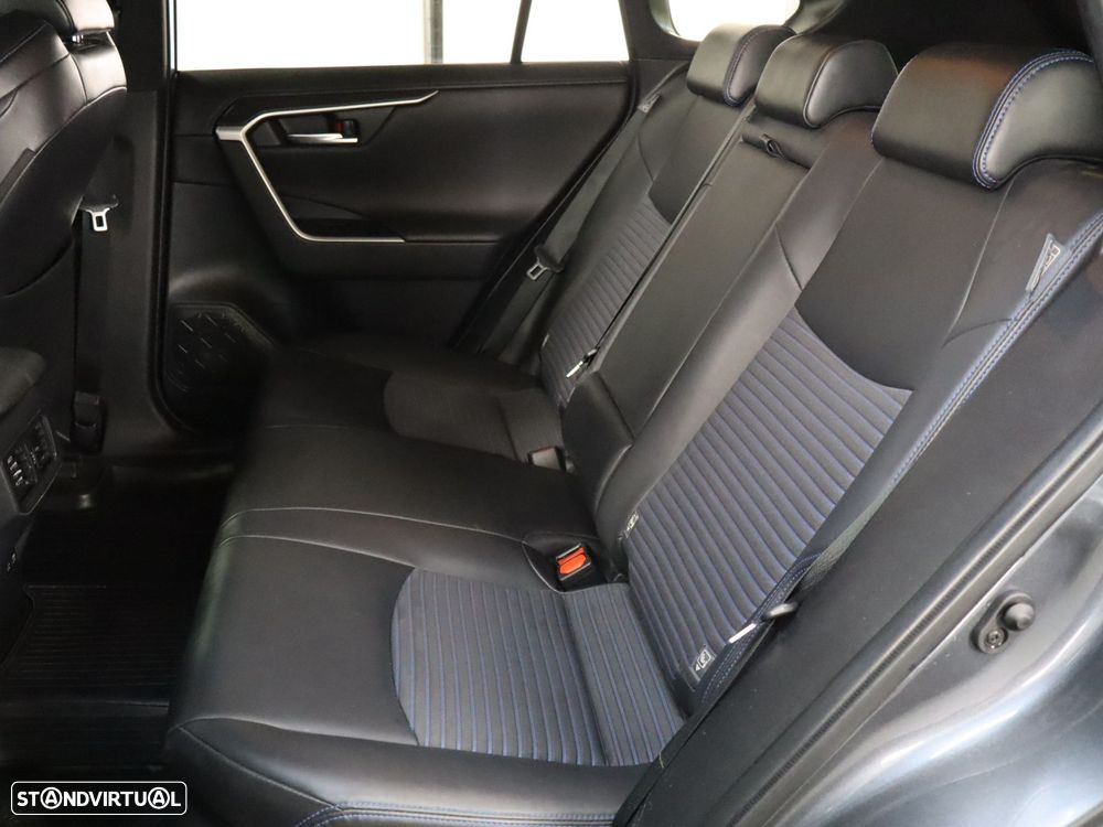 Toyota RAV4 2.5 HDF Square Collection - 8