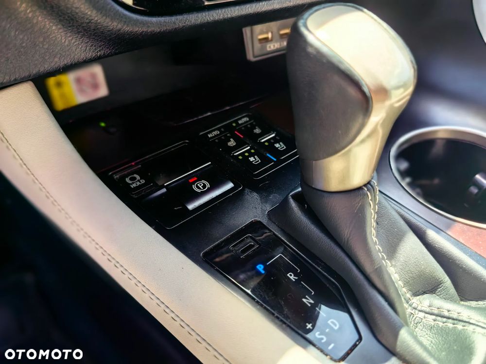 Lexus RX 450h (hybrid) Luxury Line - 25