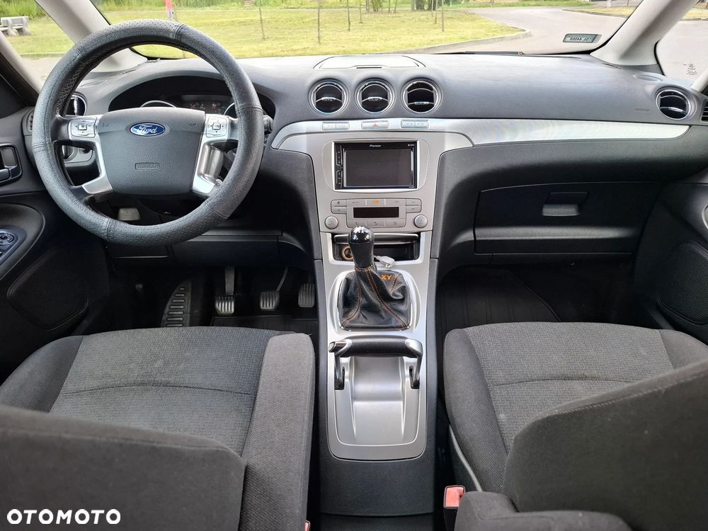 Ford Galaxy - 7