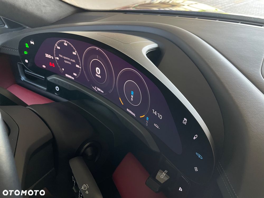 Porsche Taycan Turbo - 30