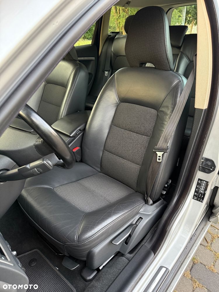 Volvo V70 2.0D Momentum - 28