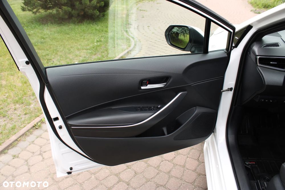 Toyota Corolla 2.0 Hybrid Comfort - 12