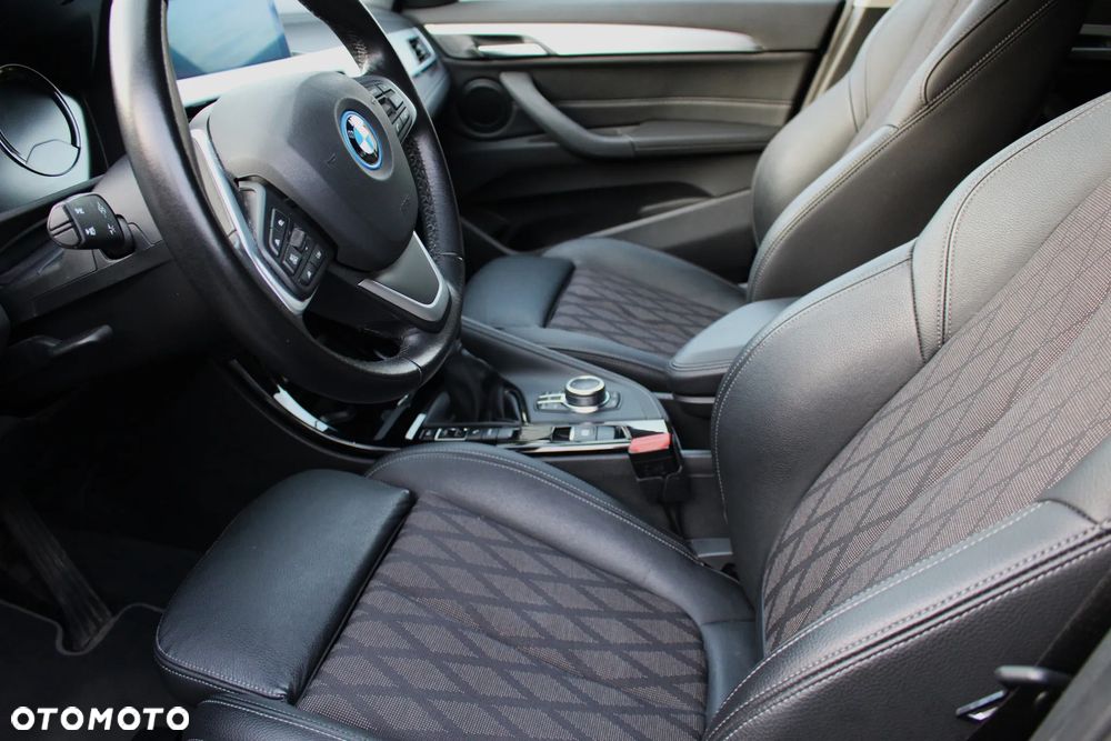 BMW X1 xDrive25e xLine - 15