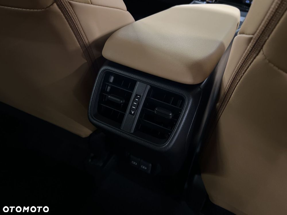 Lexus UX - 14