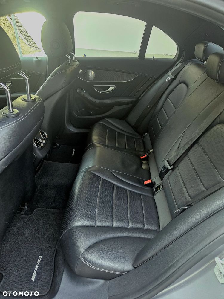 Mercedes-Benz Klasa C 200 7G-TRONIC - 23