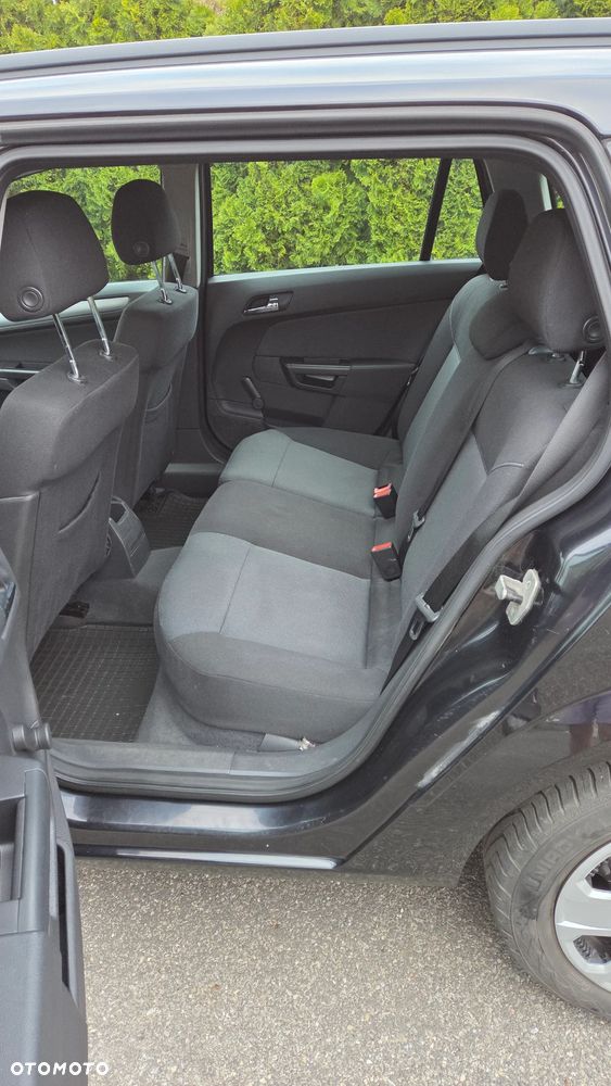 Opel Astra 1.9 CDTI - 4