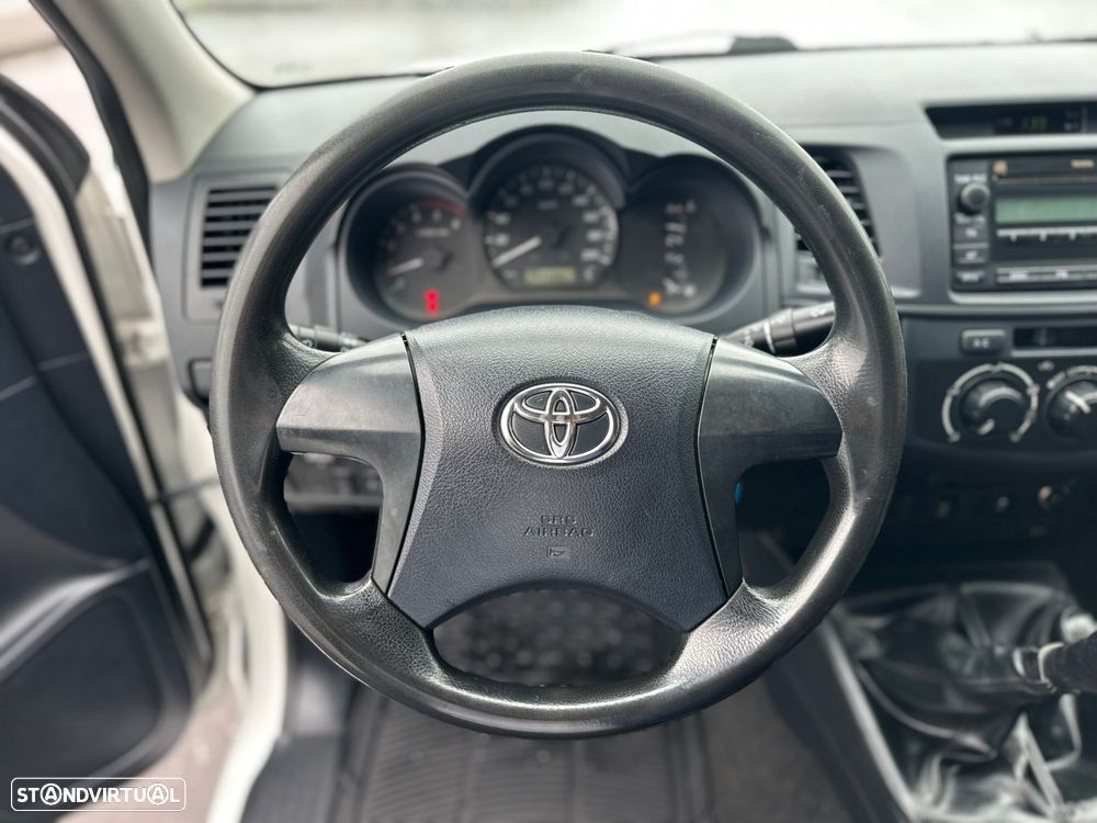 Toyota Hilux 2.5 D-4D 4WD CE CM AC - 6