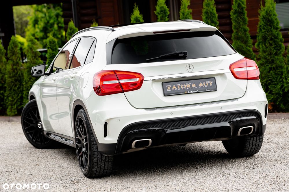 Mercedes-Benz GLA 250 4-Matic - 12