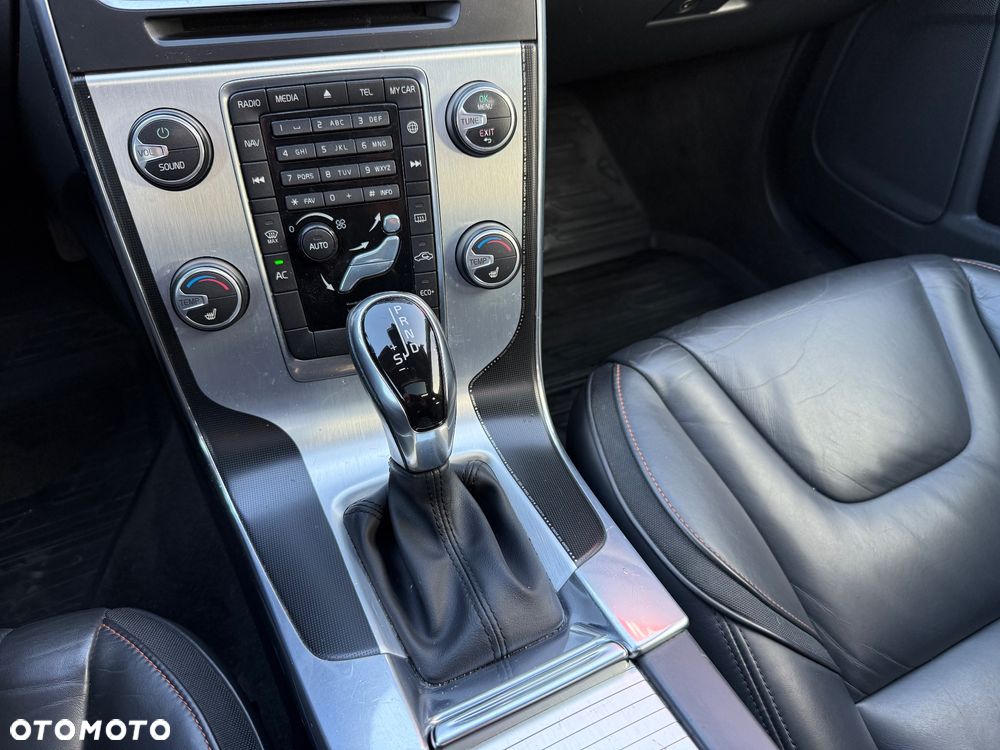 Volvo V60 D4 Drive-E Ocean Race - 10