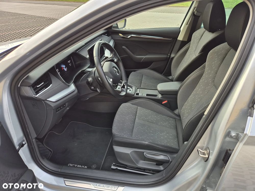 Skoda Octavia 2.0 TDI Style DSG - 10