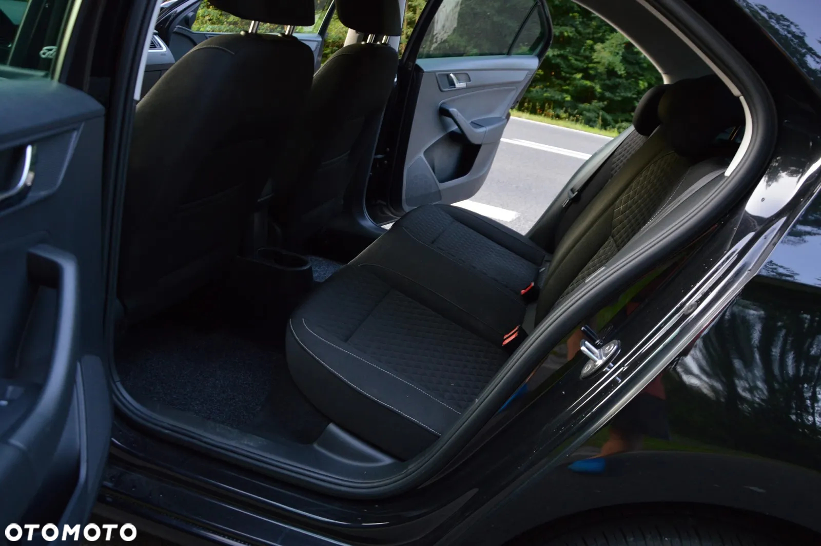 Skoda RAPID 1.2 TSI Edition - 21