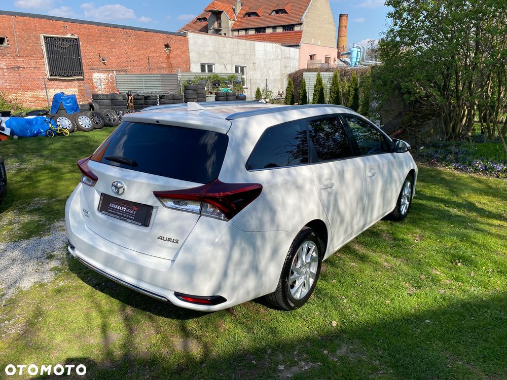 Toyota Auris 1.6 Valvematic Executive - 20