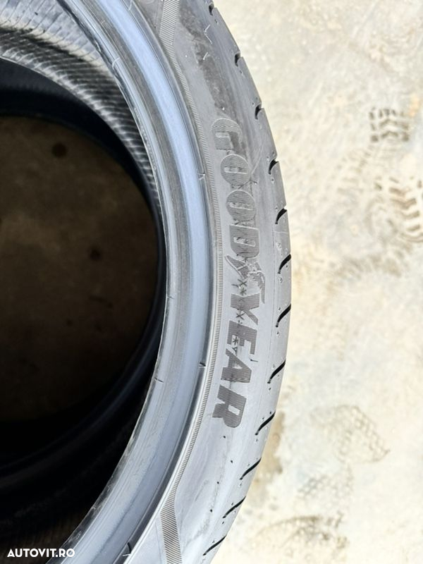 vând 2 anvelope 225/40/19 goodyear de vară cu runflat ca noi - 5