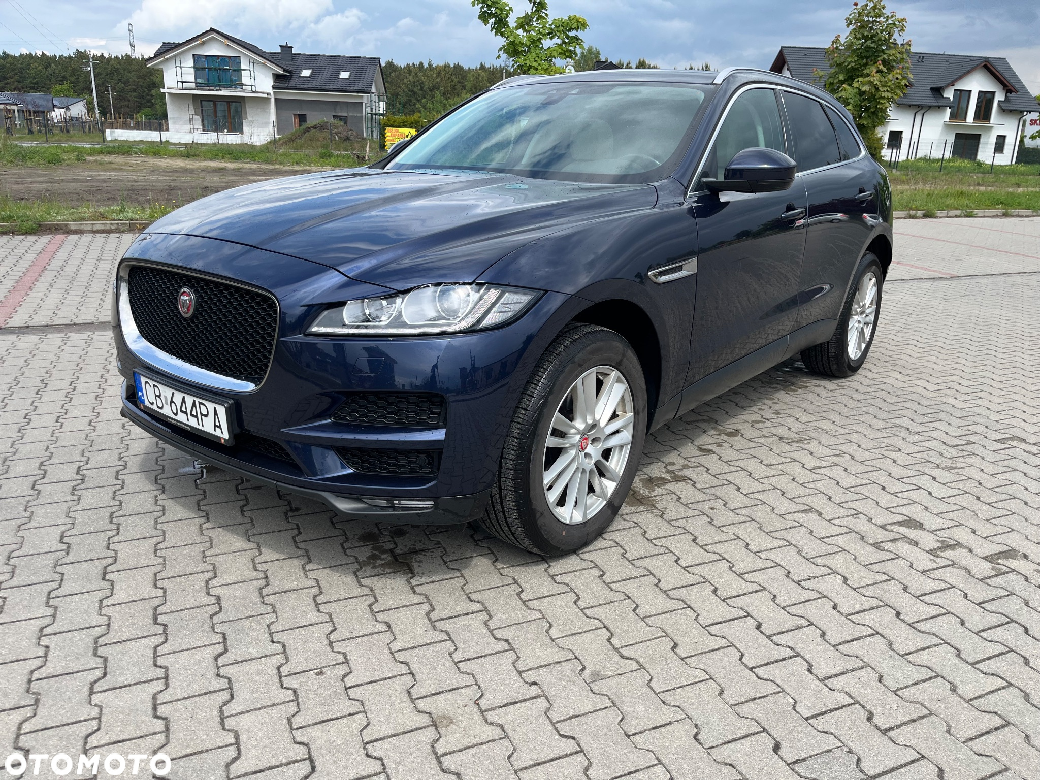 Jaguar F-Pace - 10