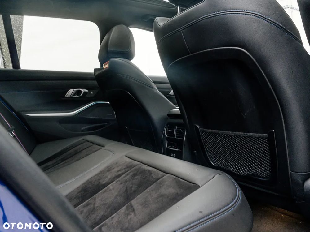 BMW Seria 3 330e xDrive - 10