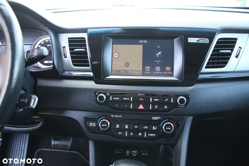 Kia Niro 1.6 GDI HEV 2WD OPF Edition 7 - 16