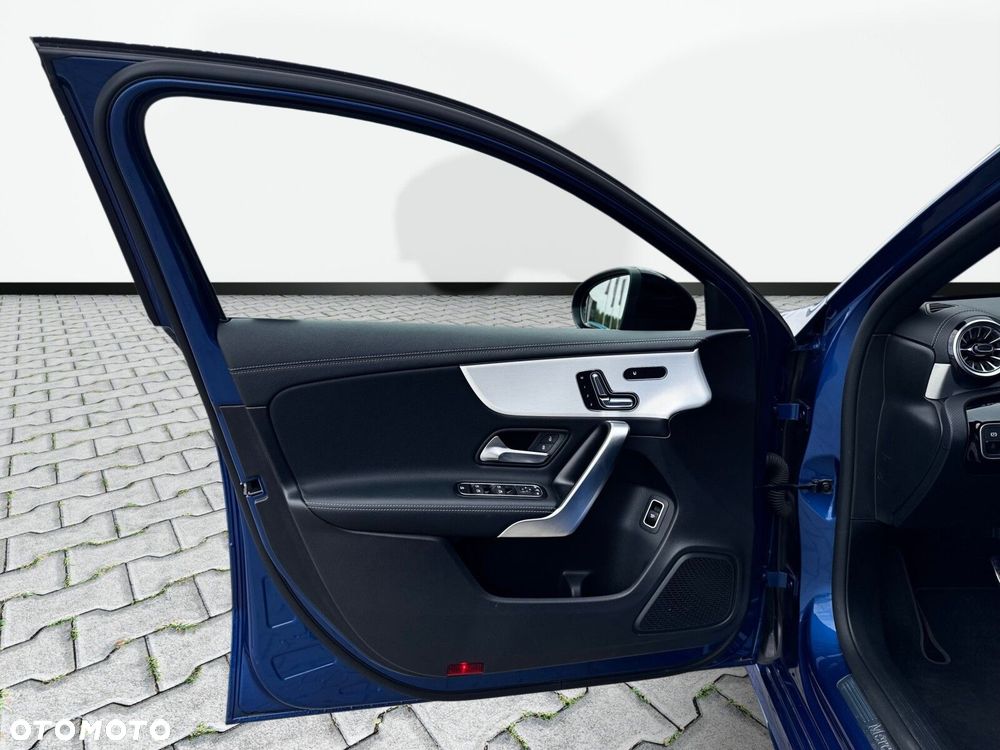 Mercedes-Benz Klasa A 200 AMG Line 7G-DCT - 11