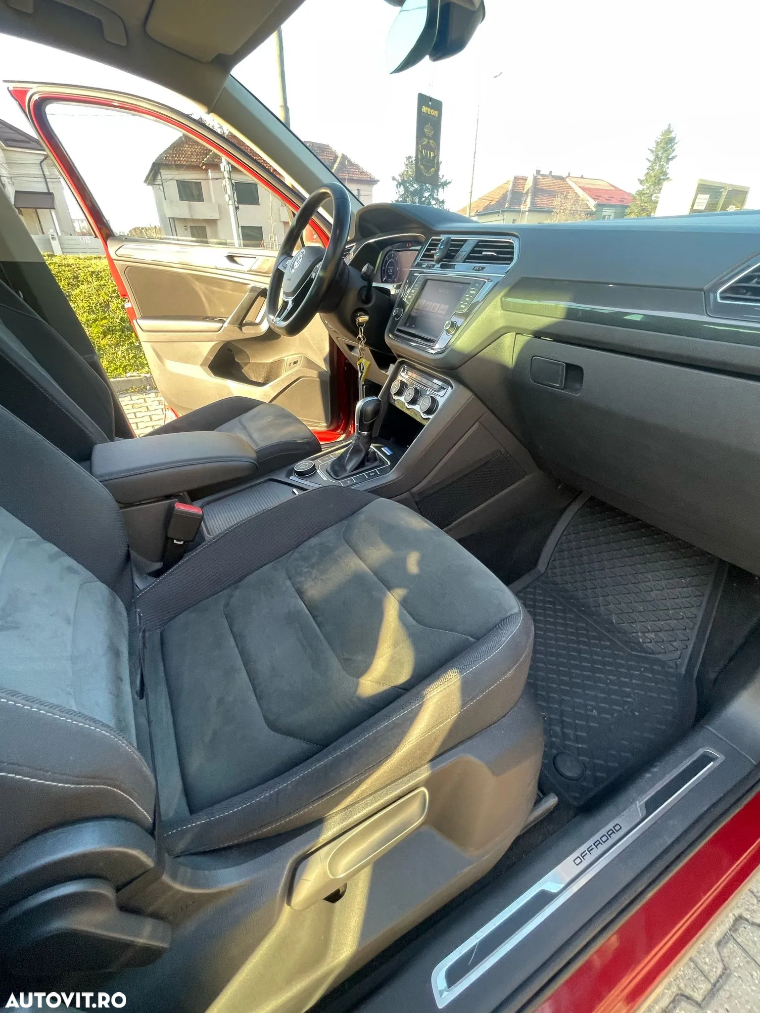 Volkswagen Tiguan 2.0 TDI DPF DSG 4Mot Comfortline - 8