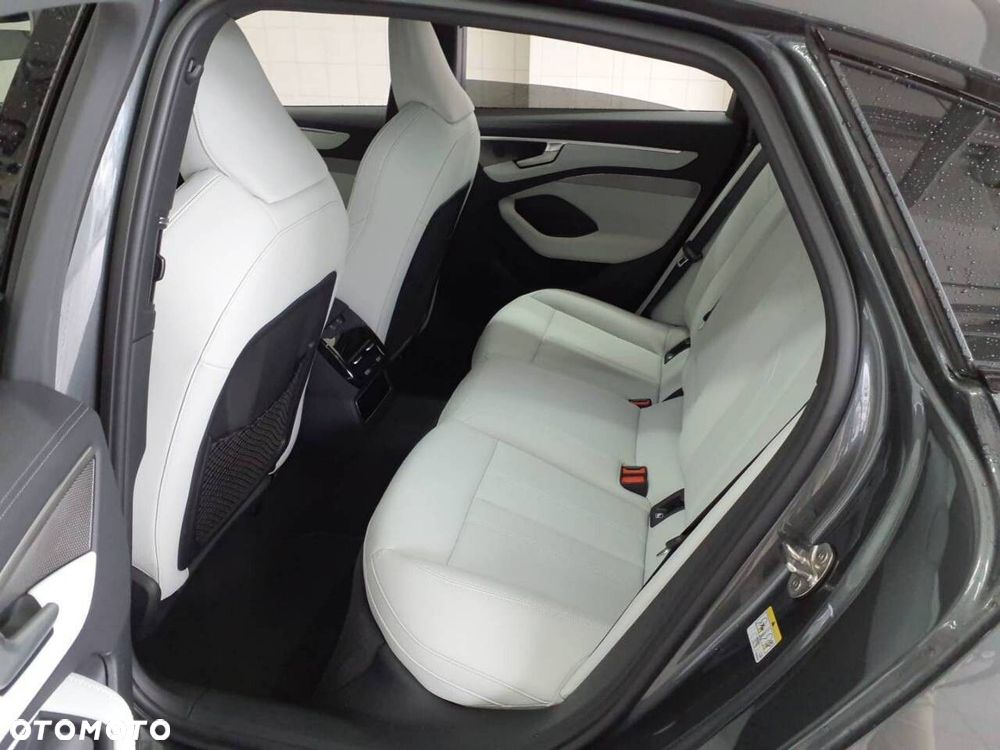 Audi A6 Limousine - 8
