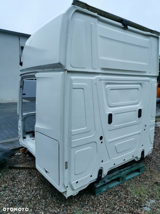 KABINA MERCEDES ACTROS MP4 GIGA BDF - 3