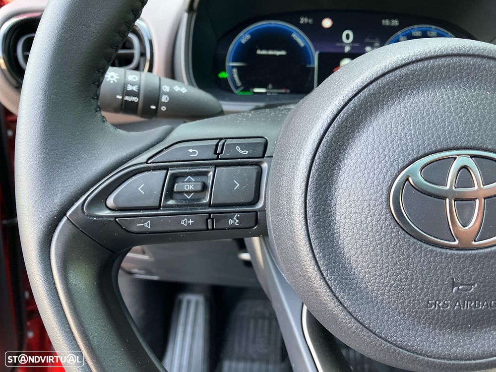 Toyota Yaris Cross 1.5 HDF Luxury - 32