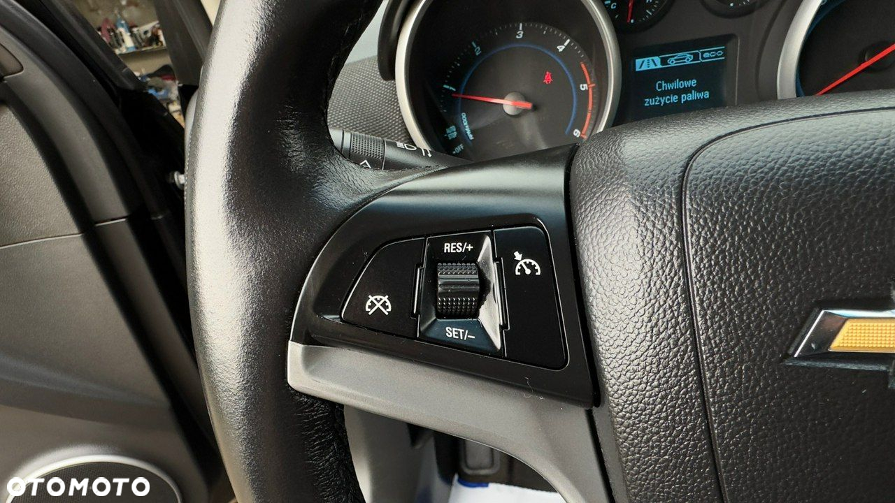 Chevrolet Cruze - 26
