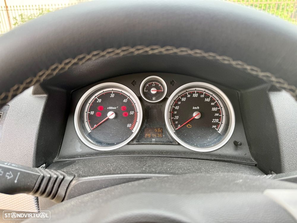 Opel Astra GTC 1.9 CDTI - 9