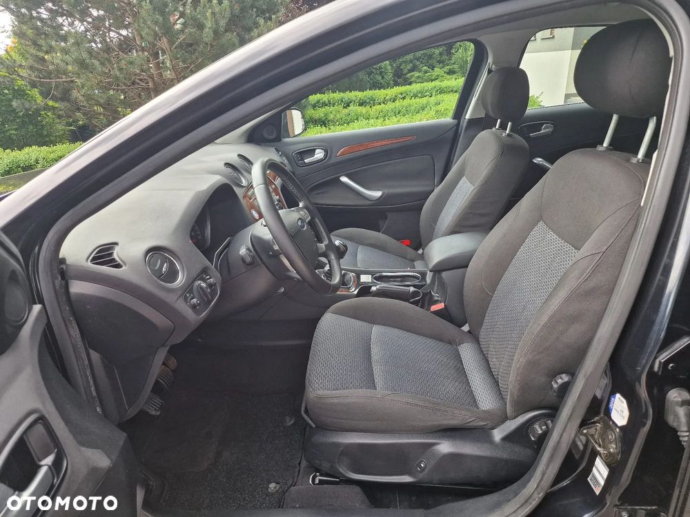 Ford Mondeo - 18