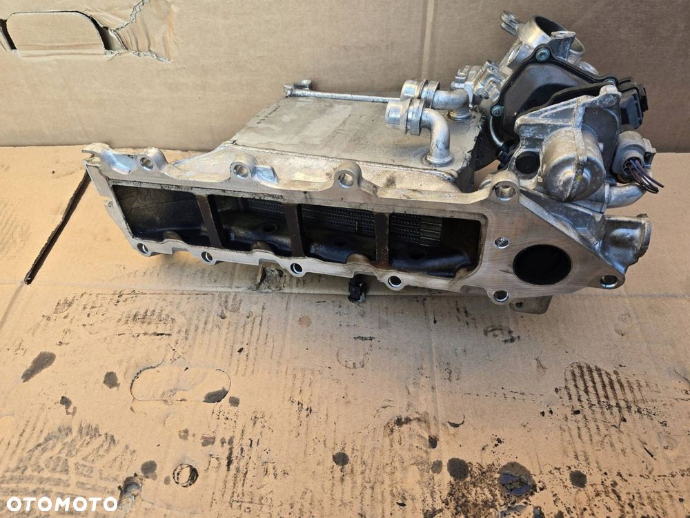 kolektor ssący 04l129766bb audi a4 b9 kod silnika deta - 1