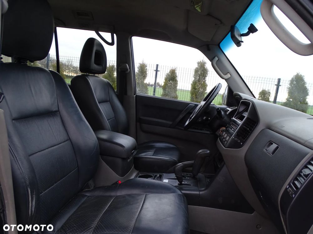 Mitsubishi Pajero 3.2 DID - 17
