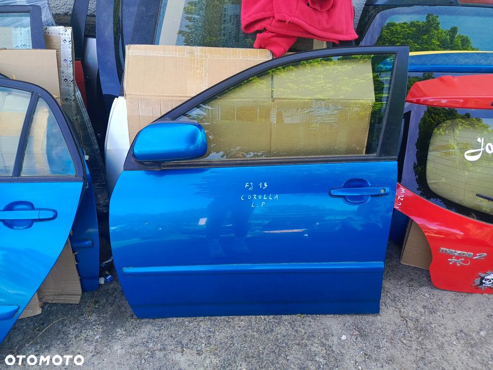 COROLLA DRZWI PRZEDNIE LEWE 8P1
