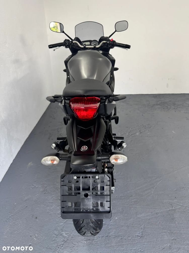 Yamaha XJ - 25