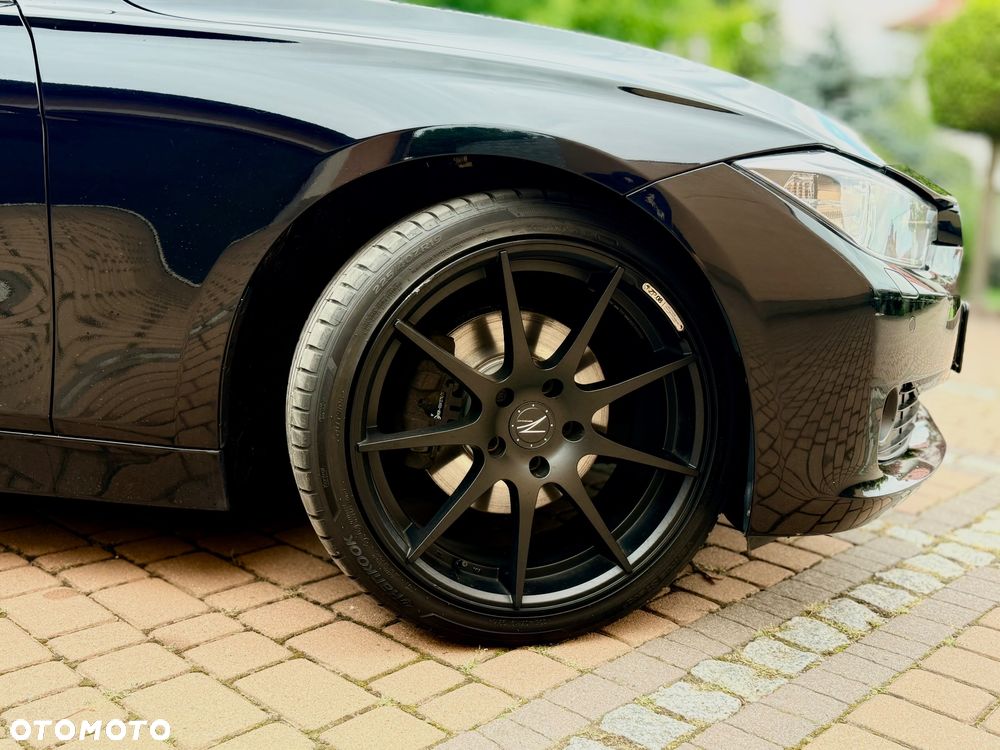 BMW Seria 3 320d - 12