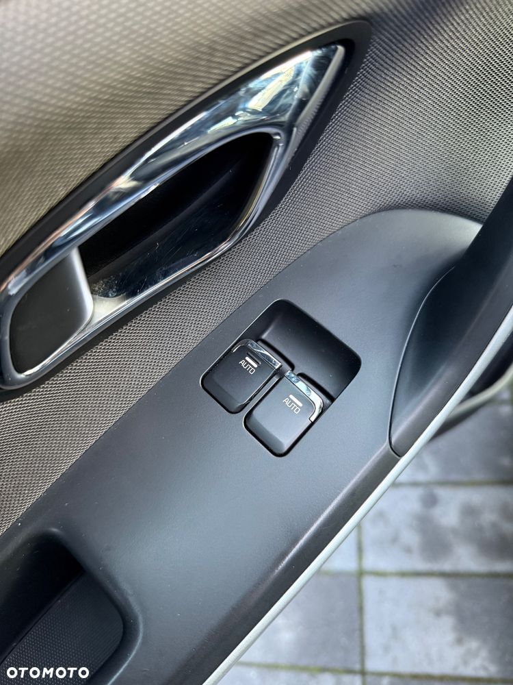 Kia Ceed 1.4 CVVT Dream-Team Edition - 18