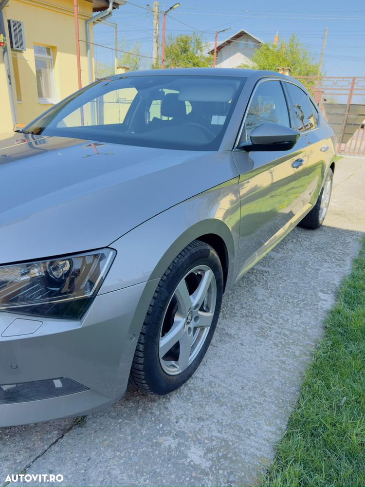 Skoda Superb 1.6 TDI DSG Ambition - 2