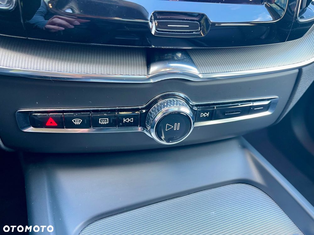 Volvo XC 60 T6 AWD Plug-In Hybrid Inscription - 24