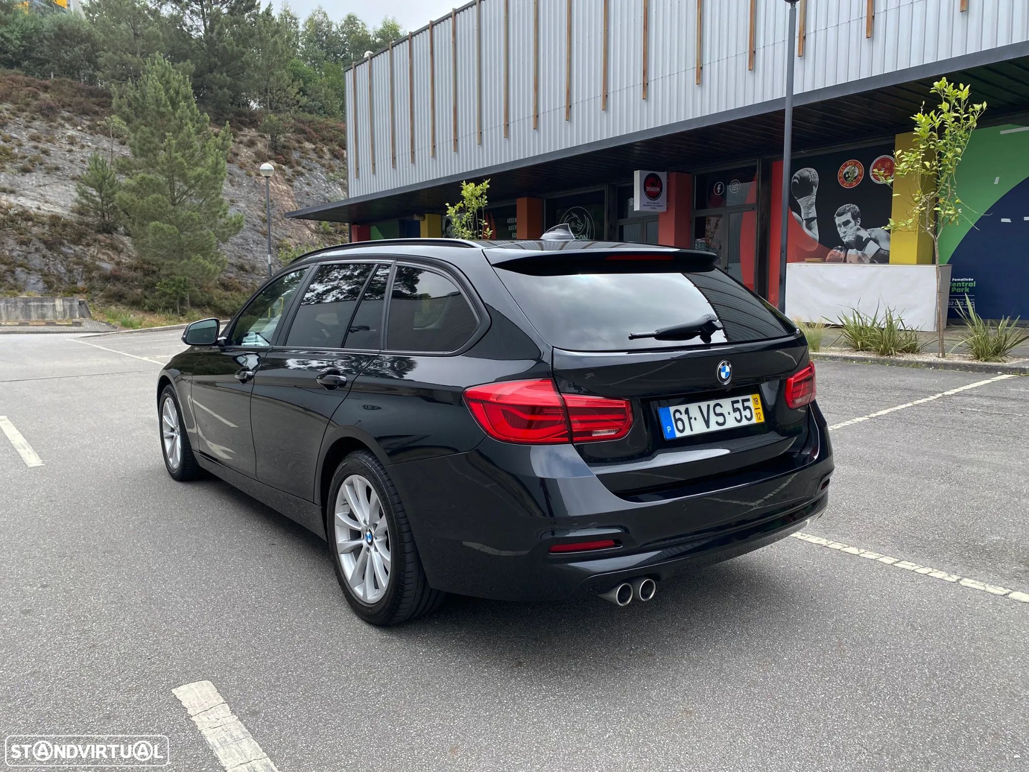 BMW 320 d Touring xDrive Auto - 3