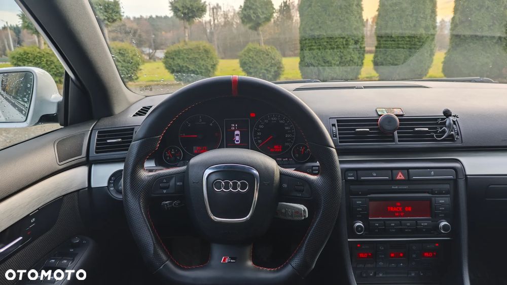 Audi A4 Avant 2.0 TDI DPF - 11