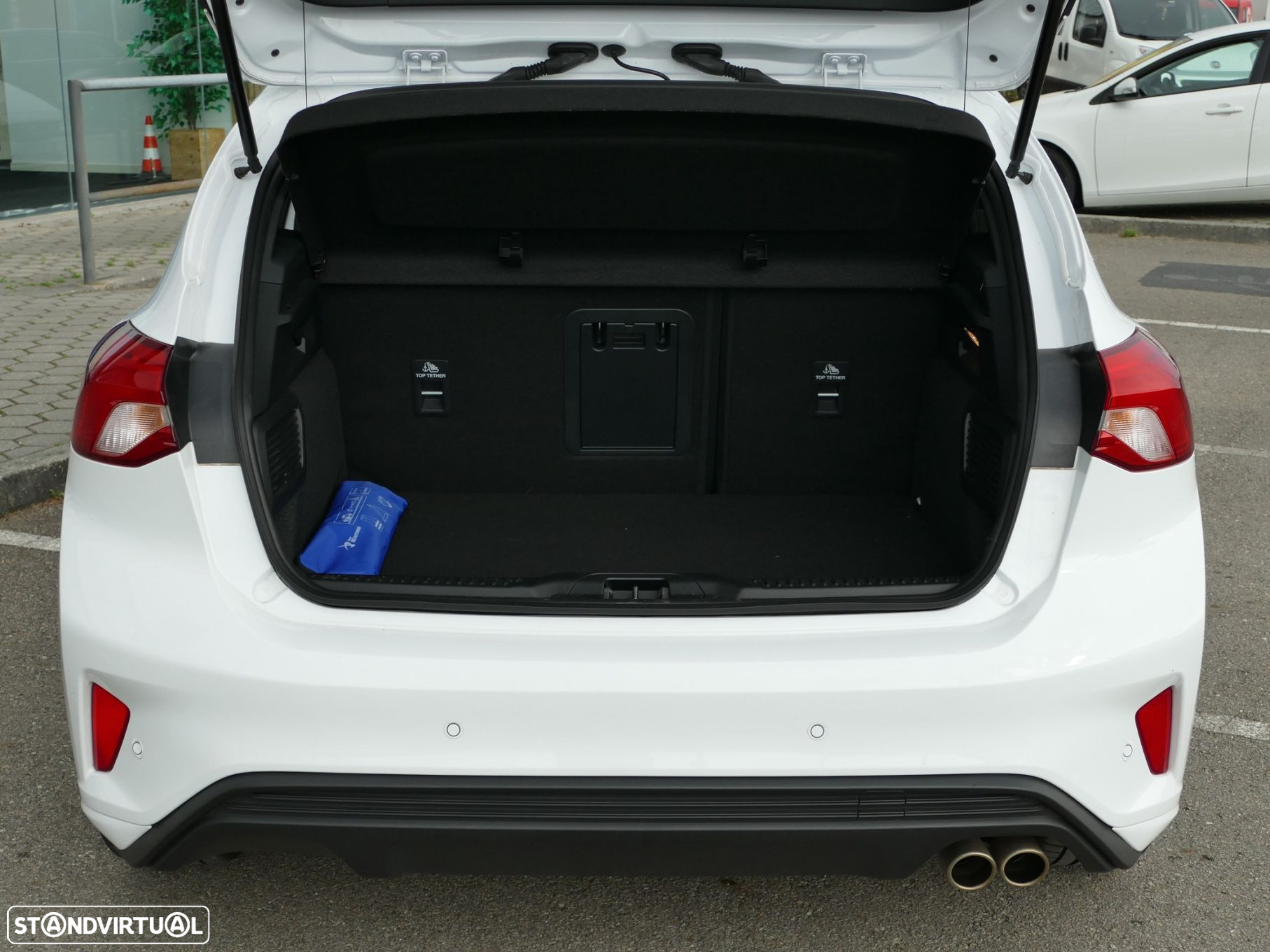 Ford Focus 1.0 EcoBoost MHEV ST-Line X - 29