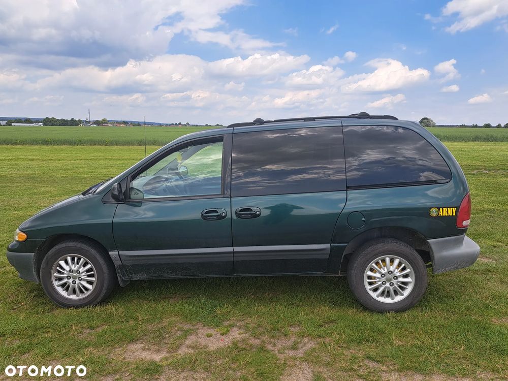 Plymouth Voyager 3.3 SE - 4